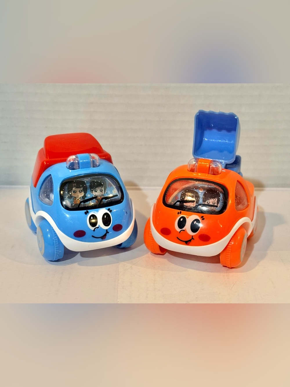 Hobby Lobby Chunky Hard Plastic Construction Cartoon  Character Cars 2pcs Used
